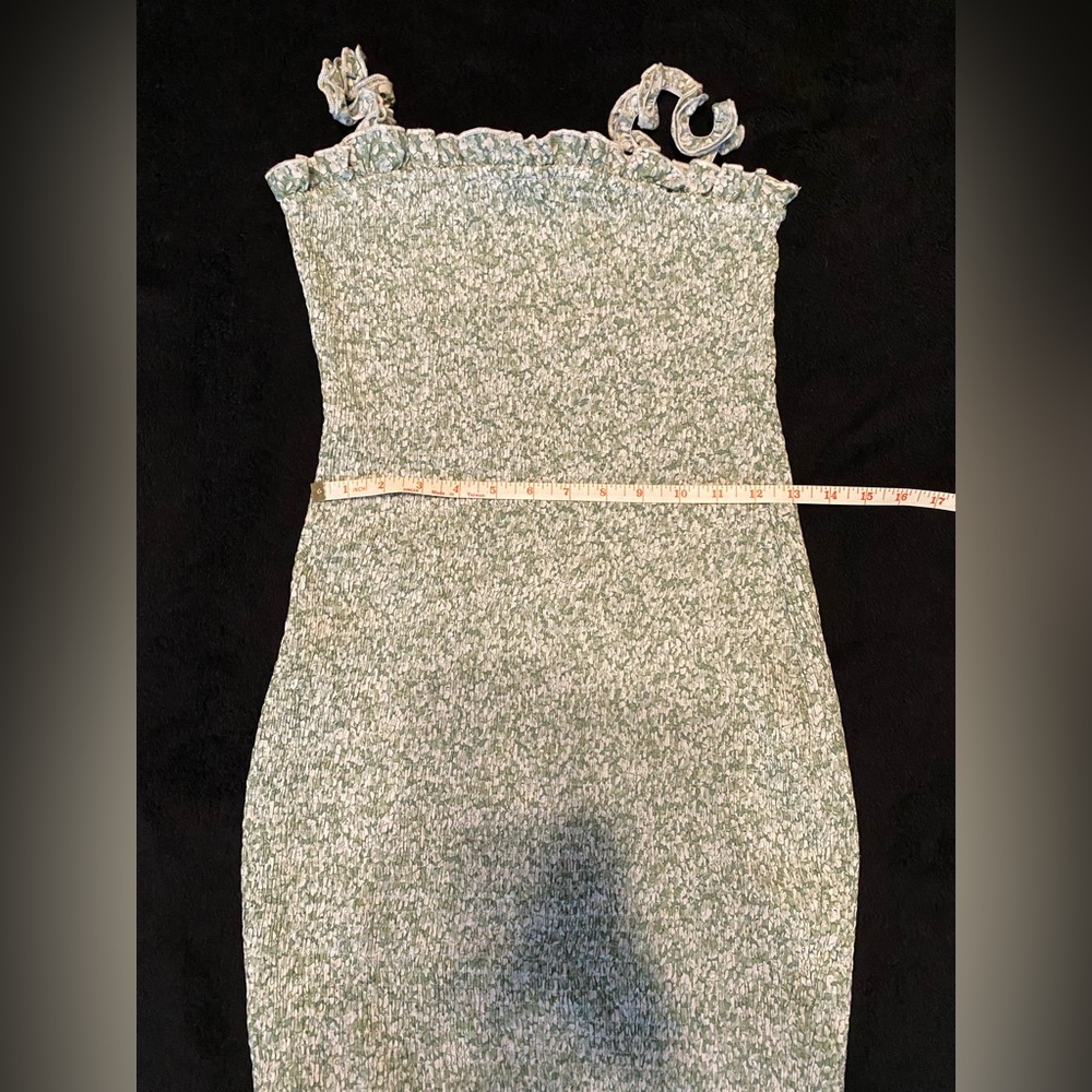 Stretchy Bodycon Dress - Picture 3 of 5